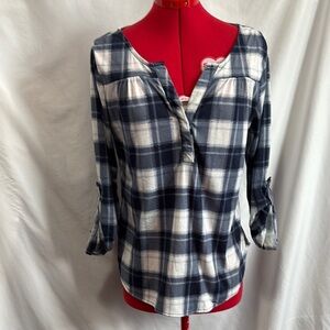 Eden & Olivia Blue and White Relaxed Blouse